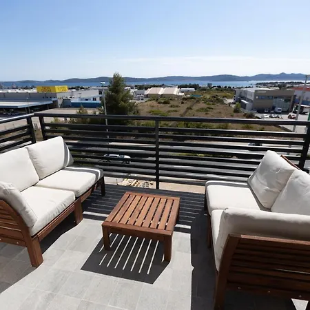 فندق مبيت وإفطار D8 3*