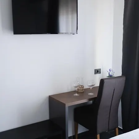 فندق مبيت وإفطار D8 زادار