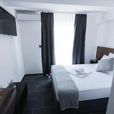 D8 فندق مبيت وإفطار 3*