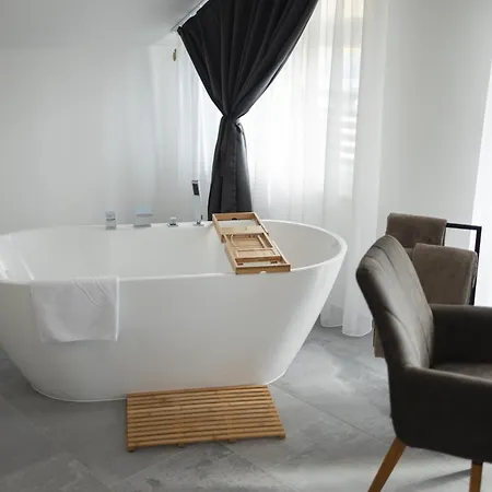 B&B D8 3*