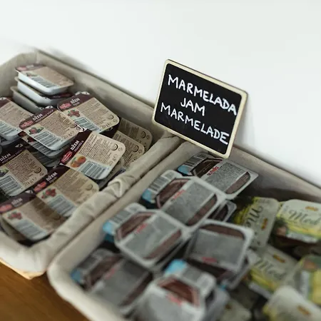 D8 فندق مبيت وإفطار