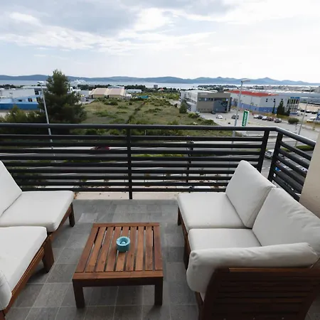 فندق مبيت وإفطار D8 زادار