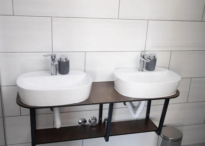 D8 Nocleg ze śniadaniem