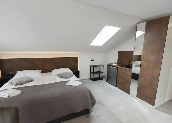 D8 Bed & Breakfast 3*