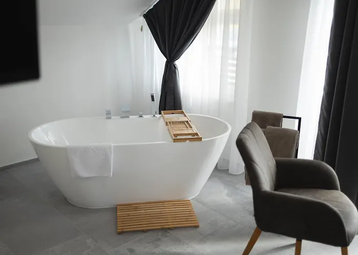 Nocleg ze śniadaniem D8 3*