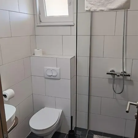 Bed & Breakfast D8 3*